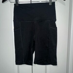 Yogalicious Lux Lightweight Pocket Power Biker Shorts S